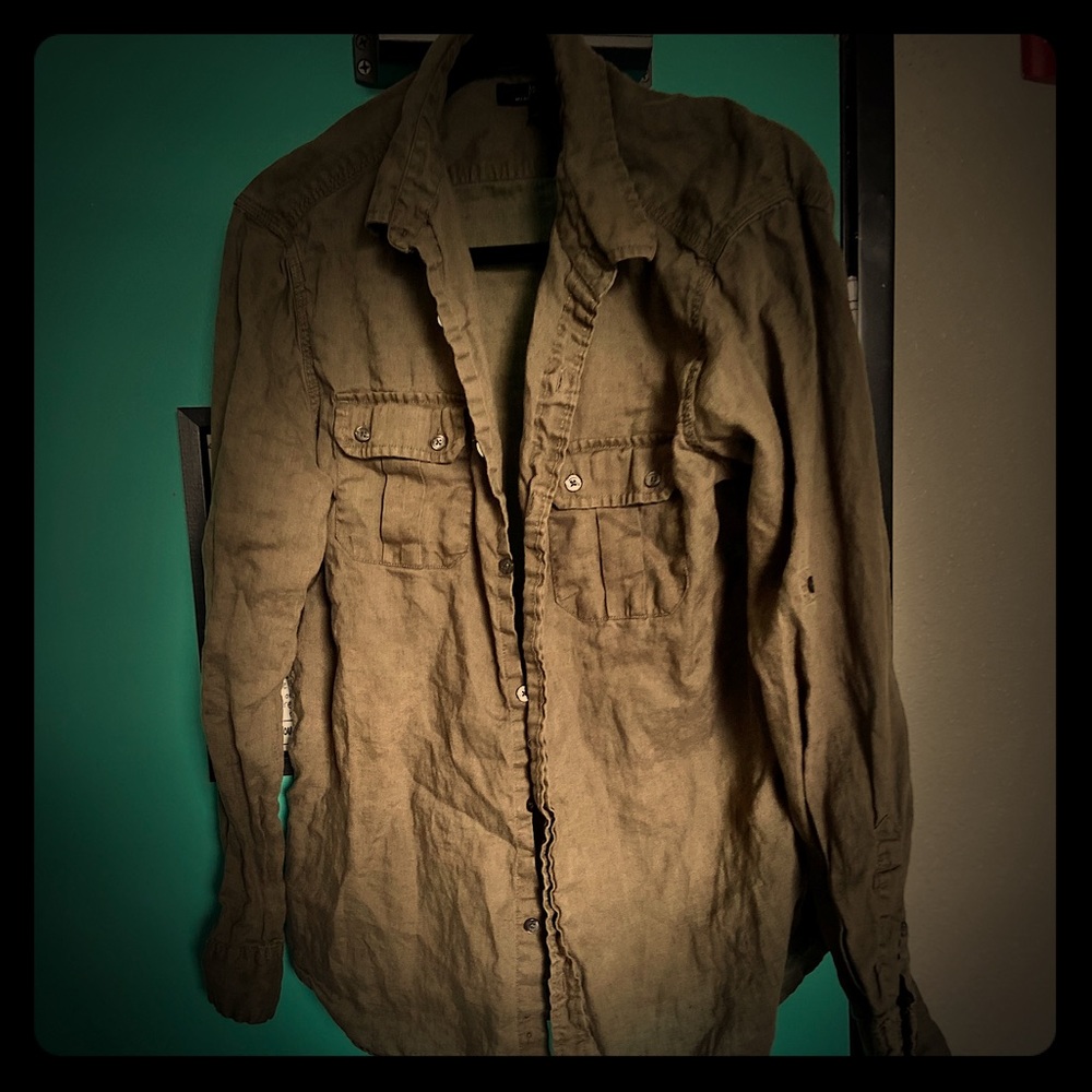 Worn vintages camo esq button down shirt.